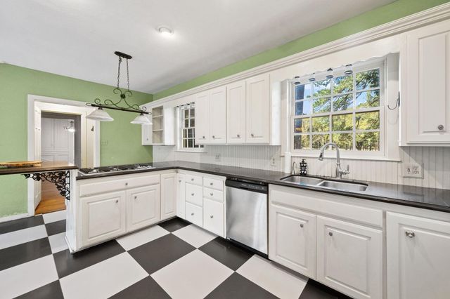 210 W Fm 247 Road, Huntsville, TX 77320