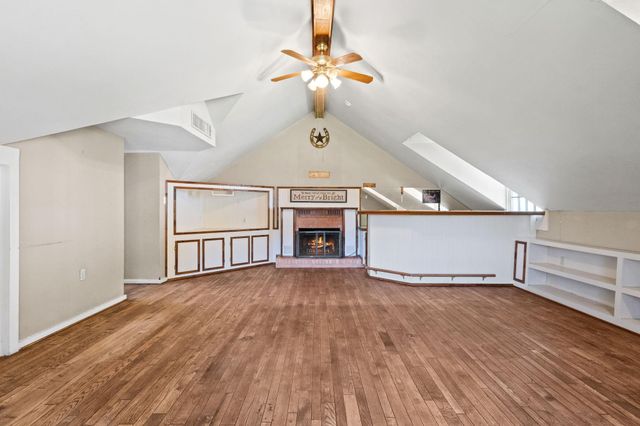 210 W Fm 247 Road, Huntsville, TX 77320