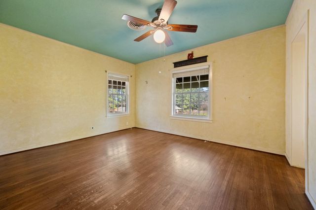 210 W Fm 247 Road, Huntsville, TX 77320