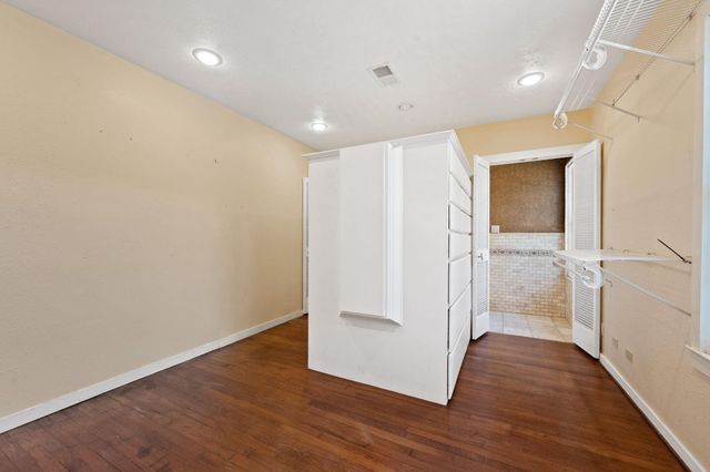 210 W Fm 247 Road, Huntsville, TX 77320