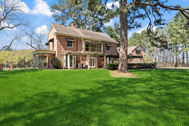 210 W Fm 247 Road, Huntsville, TX 77320