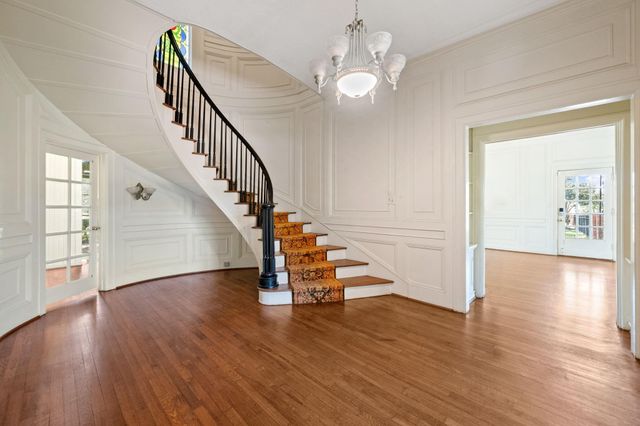 210 W Fm 247 Road, Huntsville, TX 77320