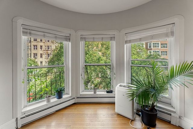 511 Beacon St F-11, Boston, MA 02215