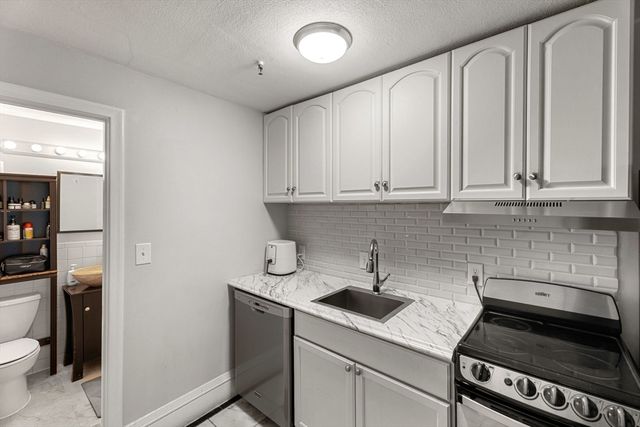 511 Beacon St F-11, Boston, MA 02215