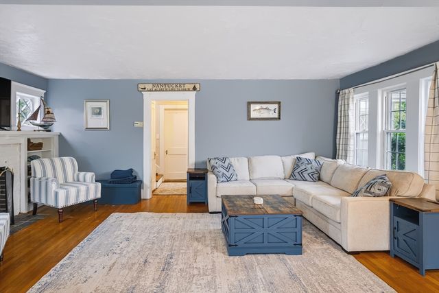 197 N Main St, Sharon, MA 02067