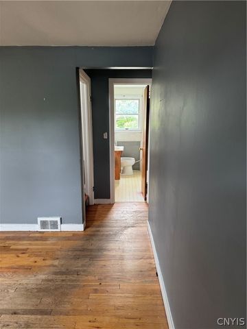 102 Clearview Drive, Geddes, NY 13219