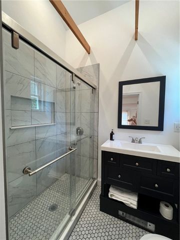 33 Young Street, Newport, RI 02840