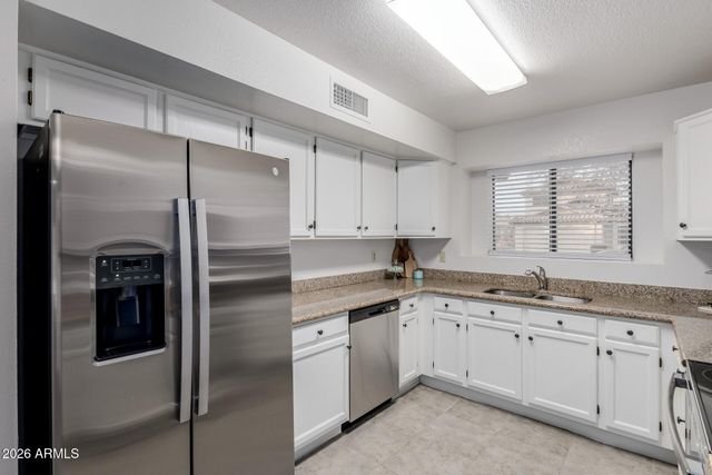 11609 W OLIVE Drive, Avondale, AZ 85392