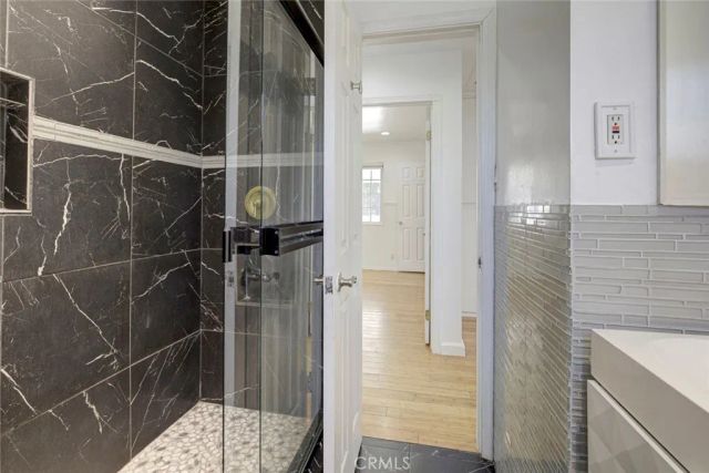 8022 Longridge Avenue, North Hollywood, CA 91605