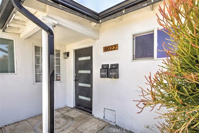 8022 Longridge Avenue, North Hollywood, CA 91605