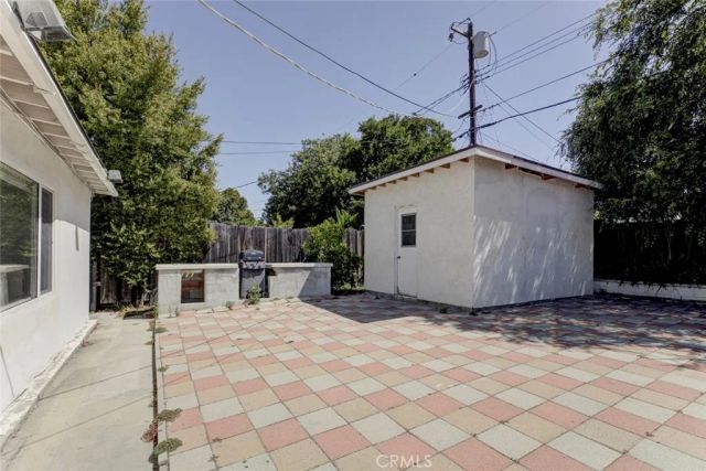 8022 Longridge Avenue, North Hollywood, CA 91605