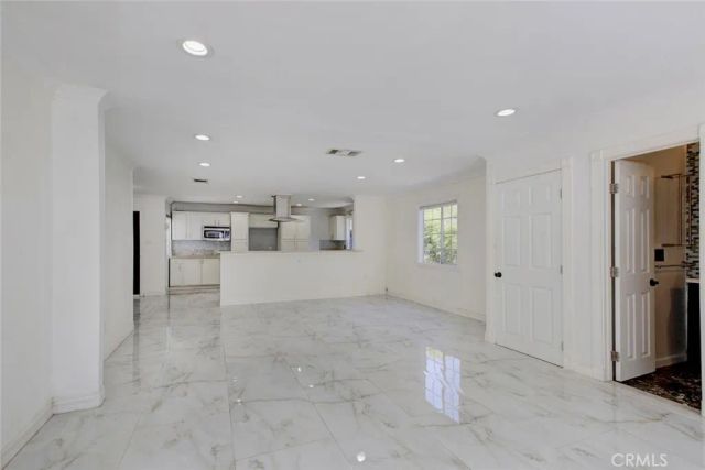 8022 Longridge Avenue, North Hollywood, CA 91605