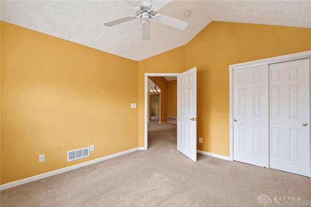 2028 Wentworth Village Drive, Bellbrook, OH 45305