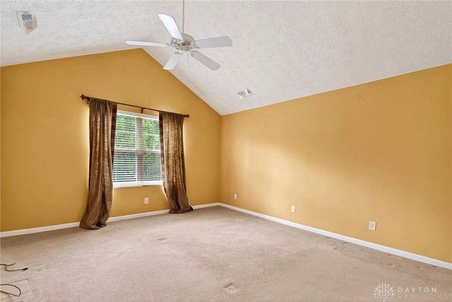 2028 Wentworth Village Drive, Bellbrook, OH 45305