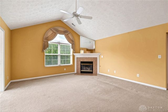 2028 Wentworth Village Drive, Bellbrook, OH 45305