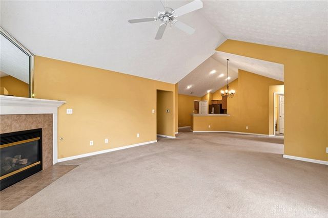 2028 Wentworth Village Drive, Bellbrook, OH 45305