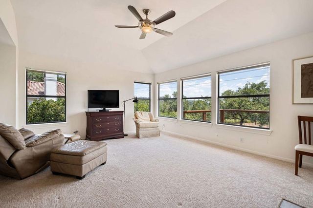 5511 Courtyard DR, Austin, TX 78731