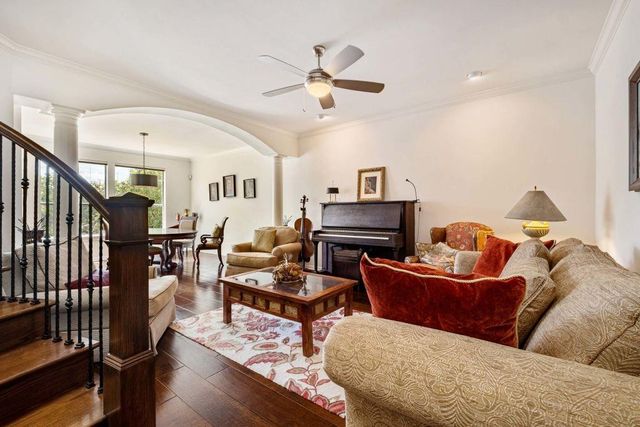 5511 Courtyard DR, Austin, TX 78731