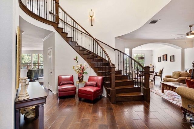 5511 Courtyard DR, Austin, TX 78731