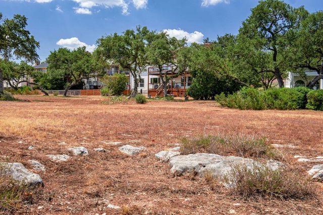 5511 Courtyard DR, Austin, TX 78731