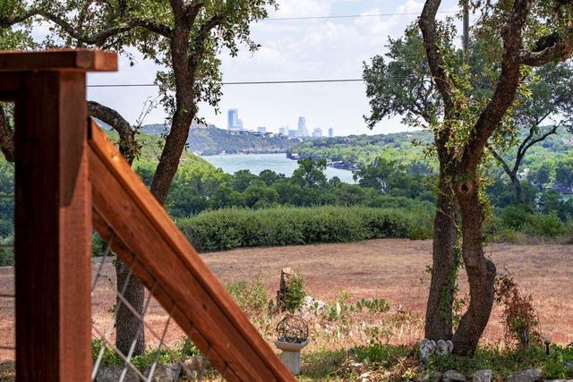 5511 Courtyard DR, Austin, TX 78731
