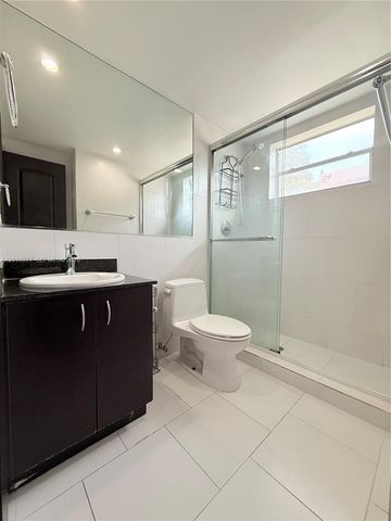 1545 Drexel Ave 422, Miami Beach, FL 33139