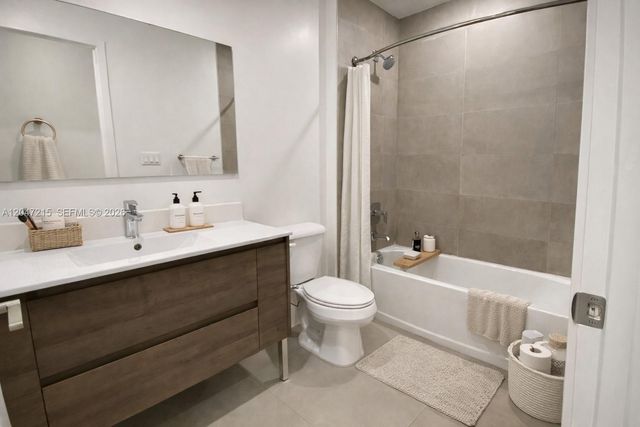 1950 Fletcher St 305, Hollywood, FL 33020