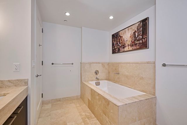 1 Franklin St 2603, Boston, MA 02110