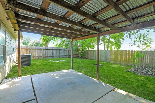 12045 La Salle Branch, Conroe, TX 77304