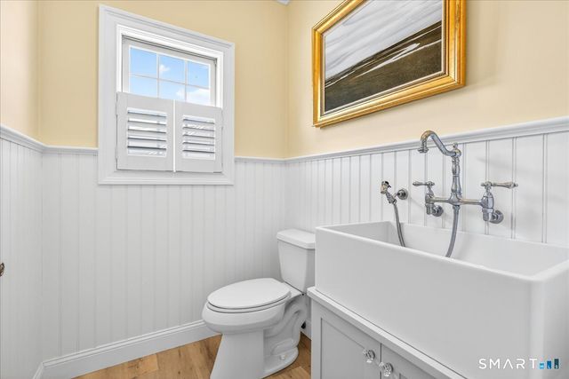 284 Shore Drive, Branford, CT 06405