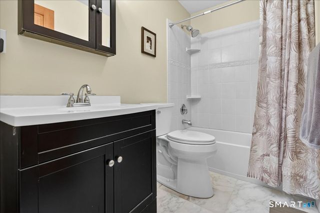 284 Shore Drive, Branford, CT 06405