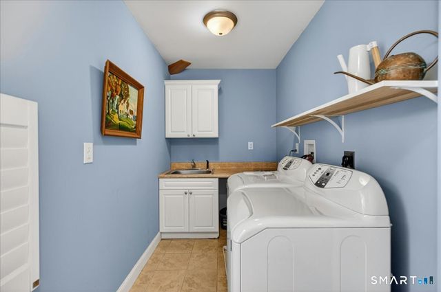 284 Shore Drive, Branford, CT 06405
