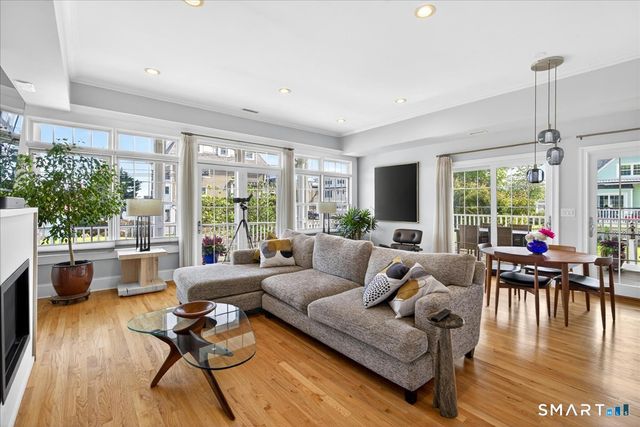 284 Shore Drive, Branford, CT 06405