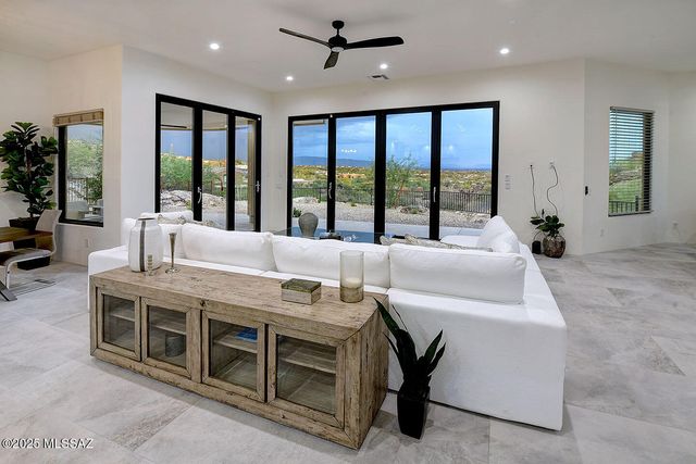 4405 E La Paloma Drive, Tucson, AZ 85718