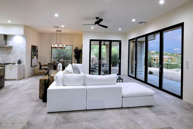 4405 E La Paloma Drive, Tucson, AZ 85718