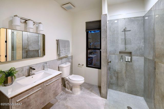 4405 E La Paloma Drive, Tucson, AZ 85718