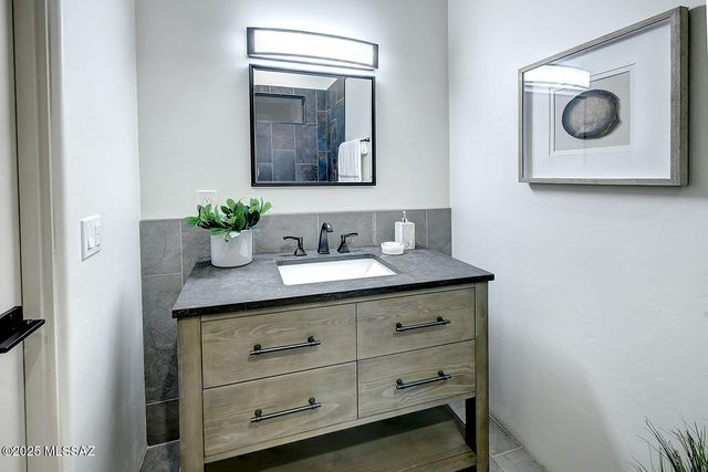 4405 E La Paloma Drive, Tucson, AZ 85718