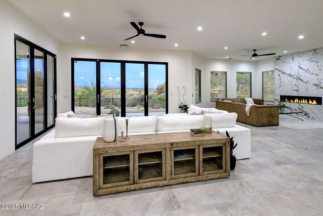 4405 E La Paloma Drive, Tucson, AZ 85718