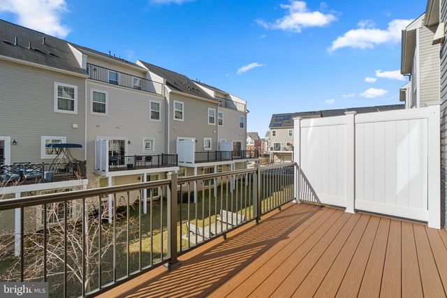 8020 RAVENCLAW RD, Elkridge, MD 21075