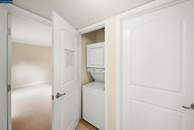 2017 Pine Knoll Drive 7, Walnut Creek, CA 94595