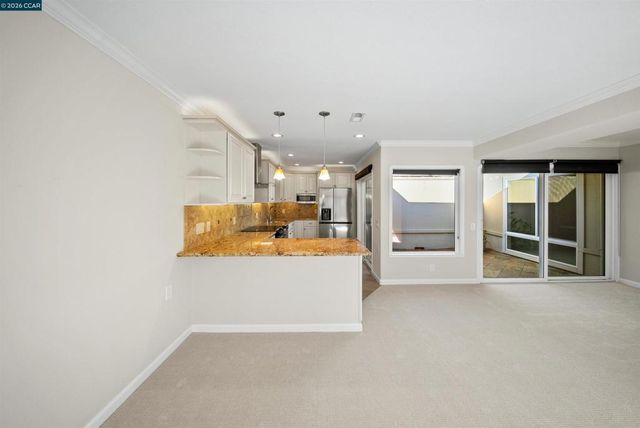 2017 Pine Knoll Drive 7, Walnut Creek, CA 94595