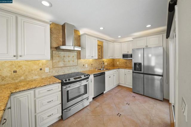 2017 Pine Knoll Drive 7, Walnut Creek, CA 94595