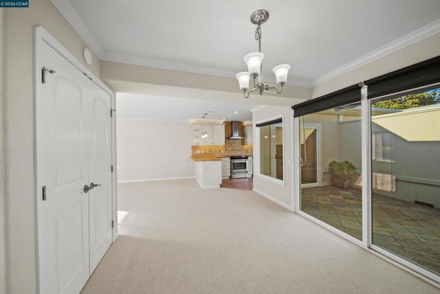 2017 Pine Knoll Drive 7, Walnut Creek, CA 94595