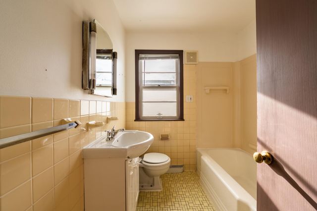 3112 45th Avenue S, Minneapolis, MN 55406