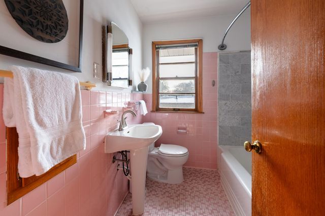 3112 45th Avenue S, Minneapolis, MN 55406