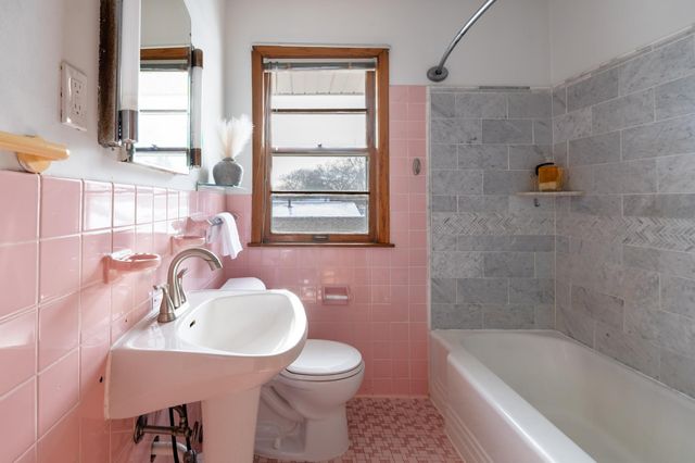 3112 45th Avenue S, Minneapolis, MN 55406