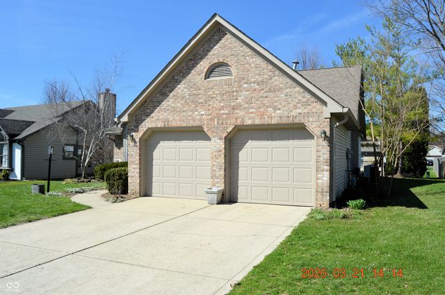 11374 Cherry Blossom East Drive, Fishers, IN 46038