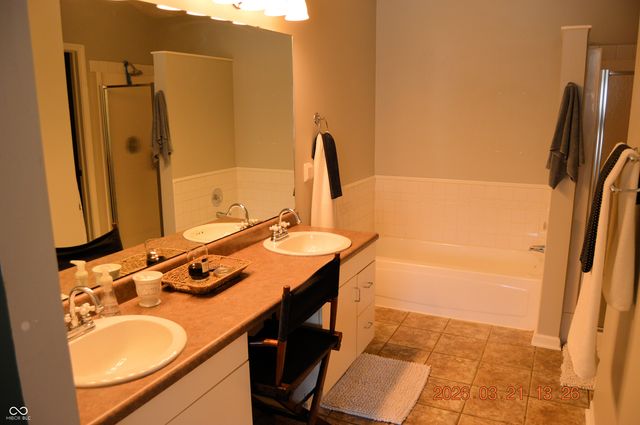 11374 Cherry Blossom East Drive, Fishers, IN 46038