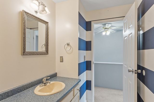 197 Chapman Pl 197, Leominster, MA 01453