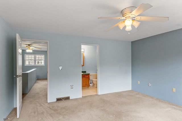 197 Chapman Pl 197, Leominster, MA 01453